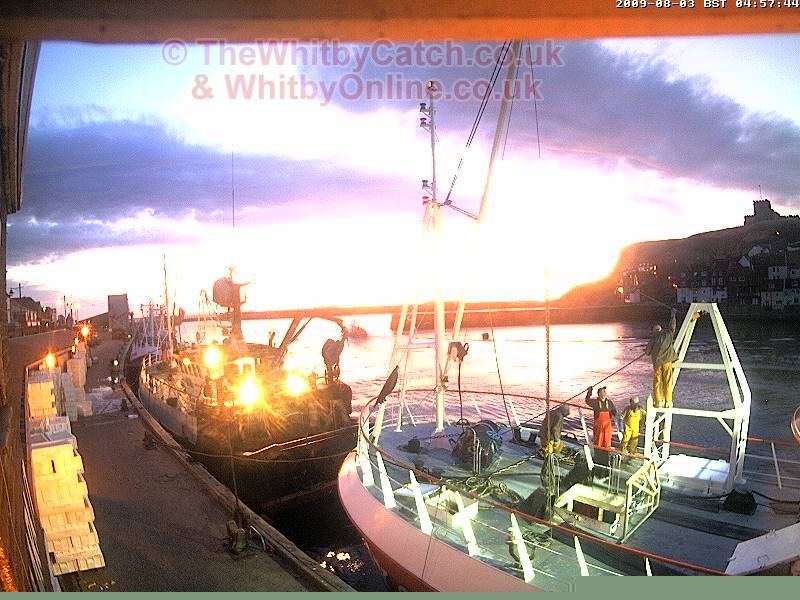 Whitby Mon 3rd August 2009 04:57.