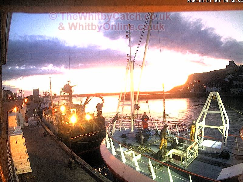 Whitby Mon 3rd August 2009 04:58.
