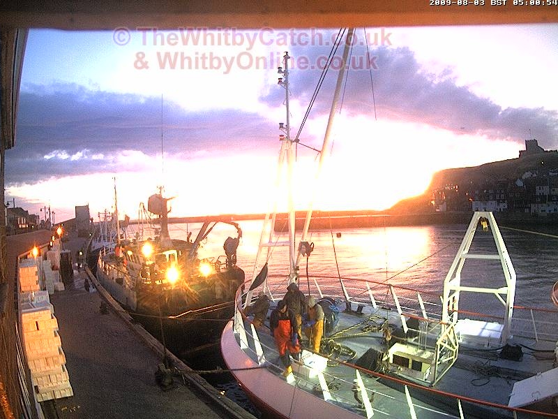 Whitby Mon 3rd August 2009 05:00.