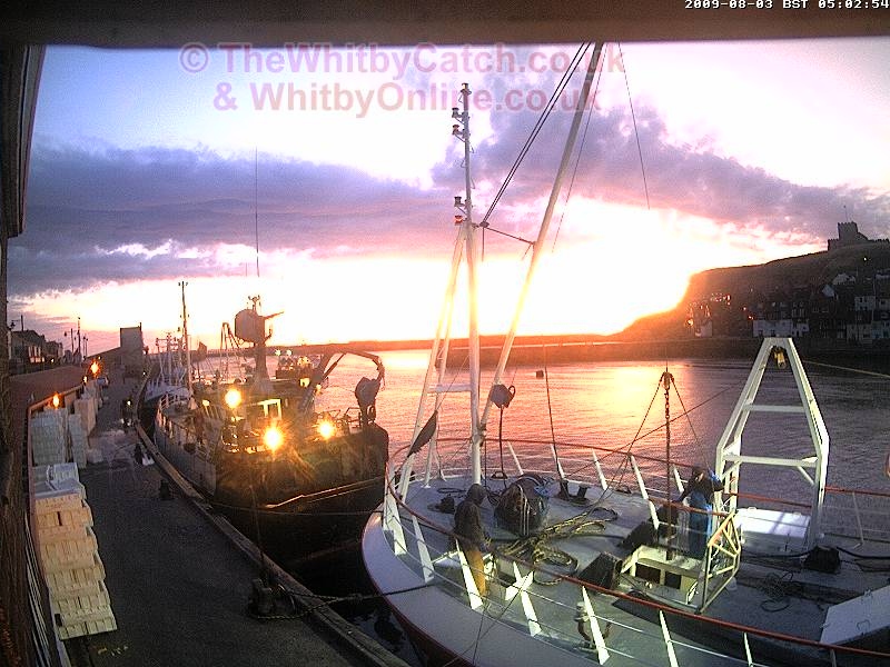 Whitby Mon 3rd August 2009 05:02.