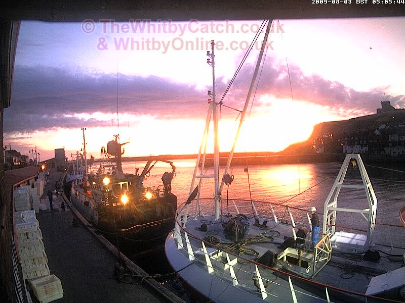 Whitby Mon 3rd August 2009 05:05.