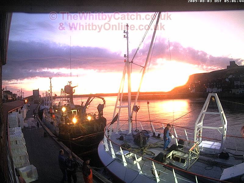 Whitby Mon 3rd August 2009 05:06.