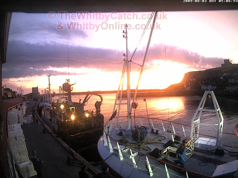 Whitby Mon 3rd August 2009 05:08.
