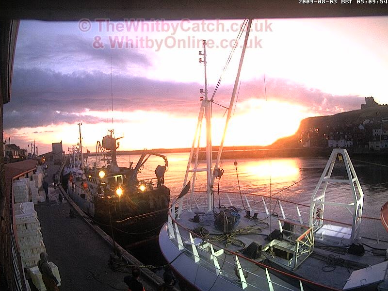 Whitby Mon 3rd August 2009 05:09.