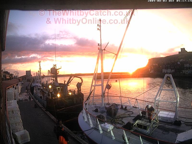Whitby Mon 3rd August 2009 05:17.