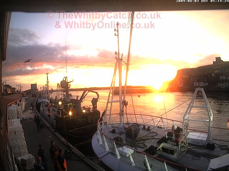 Whitby Mon 3rd August 2009 05:19.