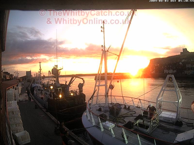 Whitby Mon 3rd August 2009 05:20.