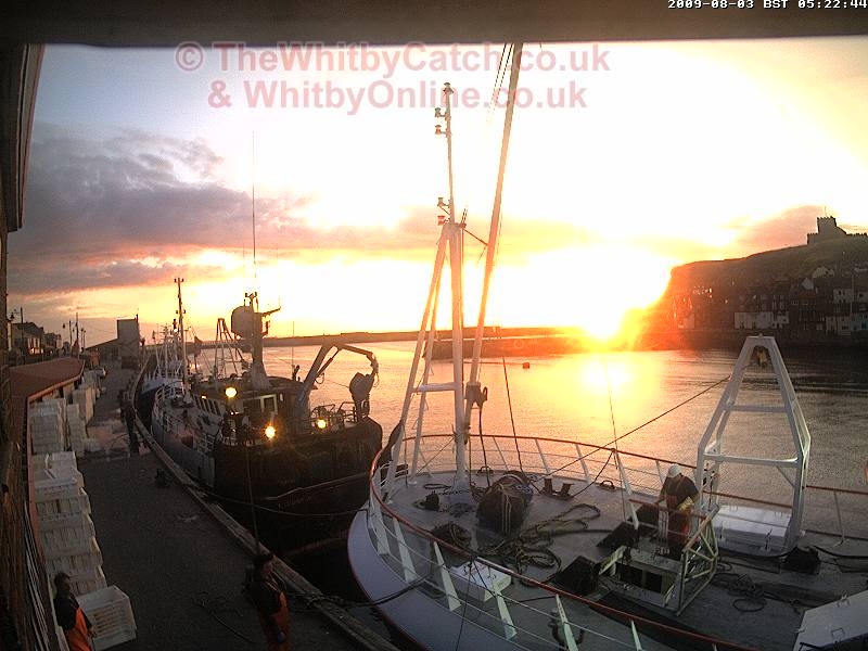 Whitby Mon 3rd August 2009 05:22.