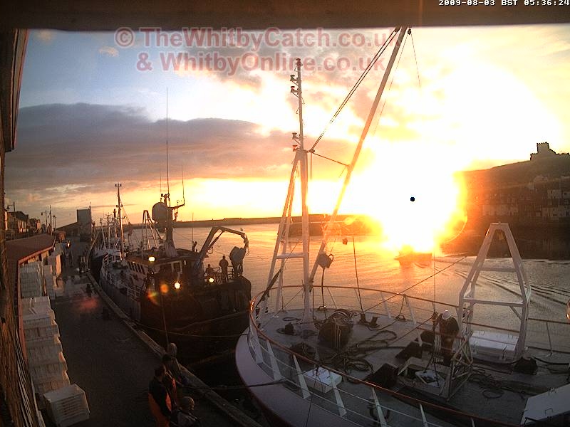 Whitby Mon 3rd August 2009 05:36.