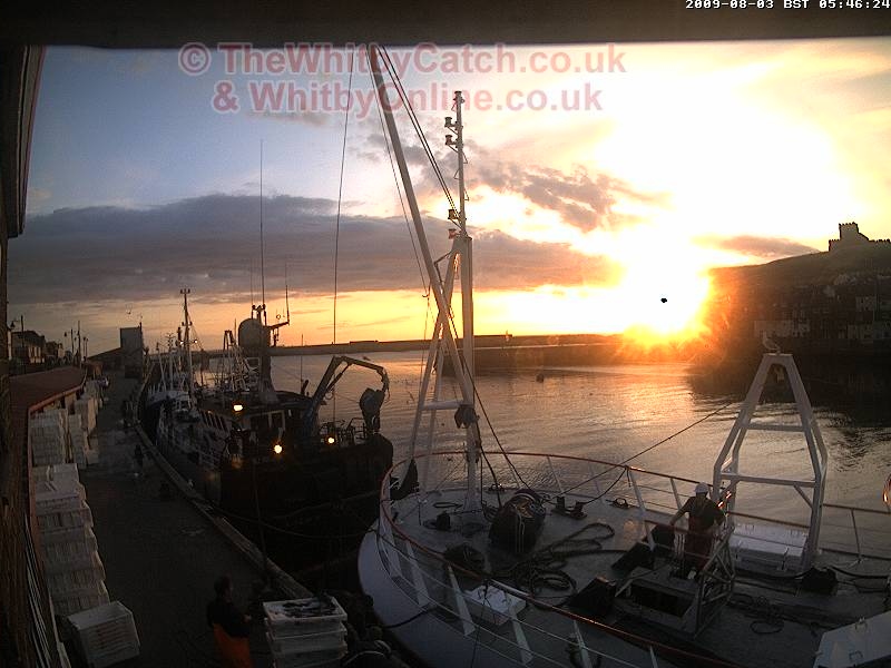 Whitby Mon 3rd August 2009 05:46.