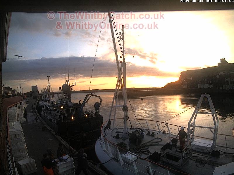 Whitby Mon 3rd August 2009 05:51.