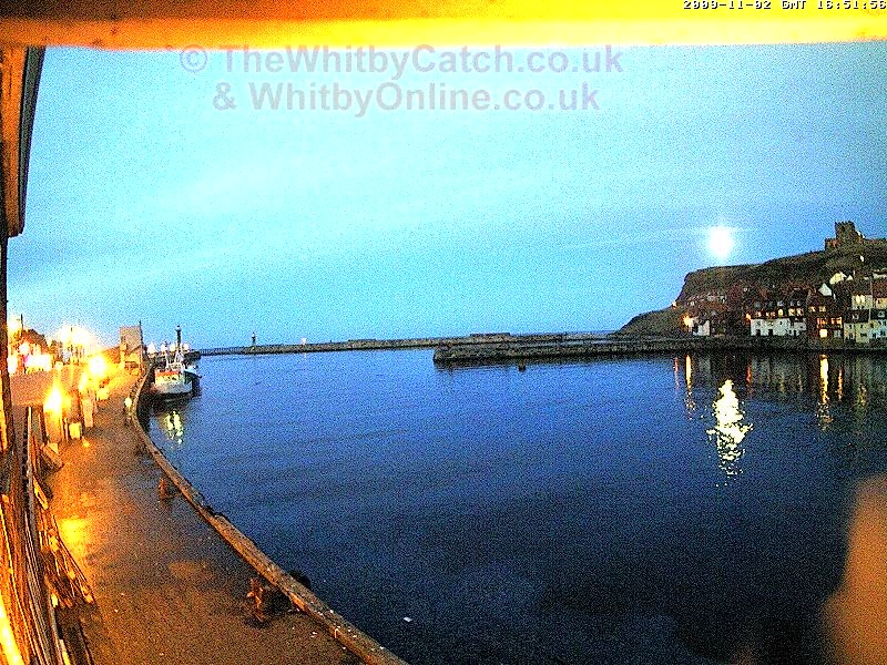 Whitby Mon 2nd November 2009 16:50.