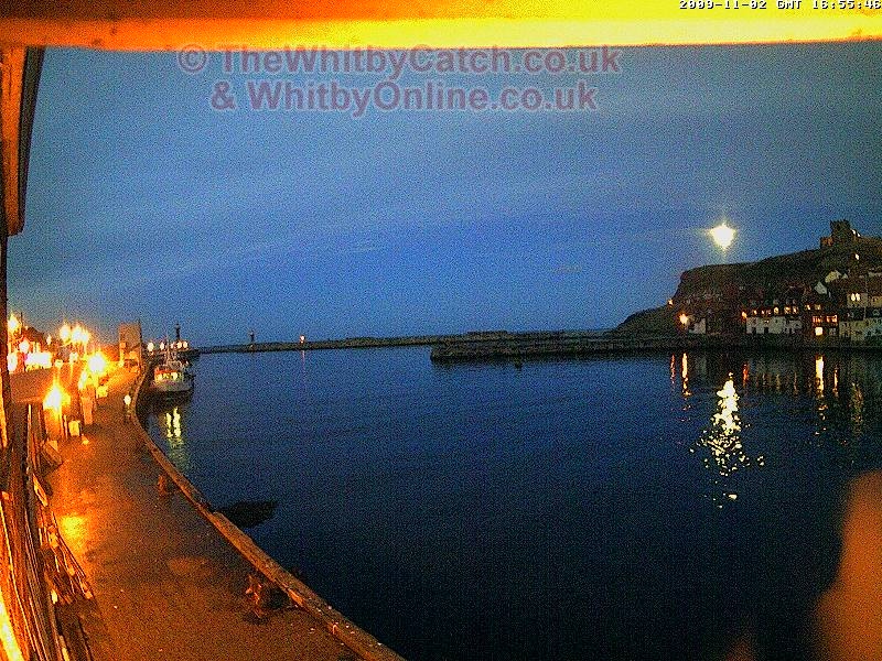 Whitby Mon 2nd November 2009 16:54.