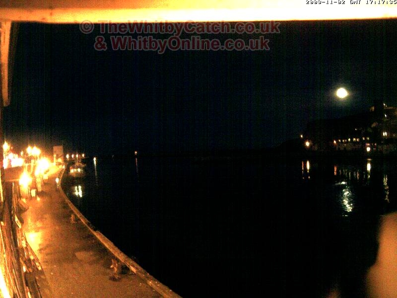 Whitby Mon 2nd November 2009 17:16.