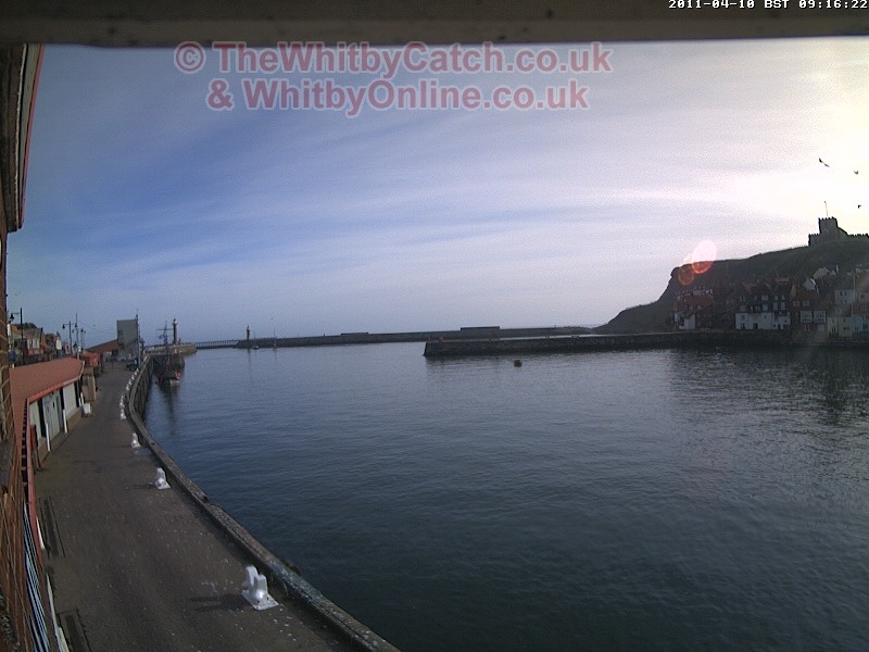 Whitby Sun 10th April 2011 09:06.