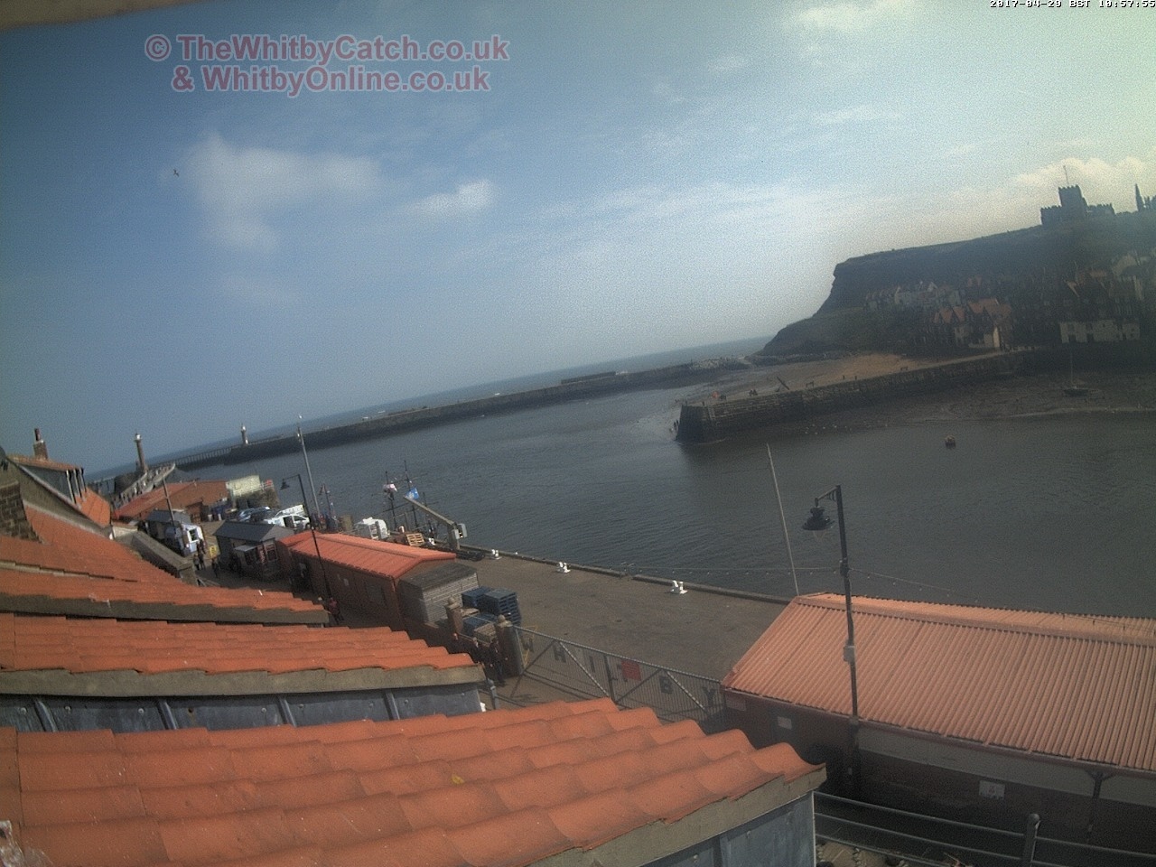 Whitby Sat 29th April 2017 10:58.