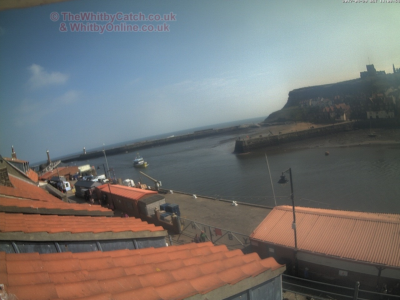 Whitby Sat 29th April 2017 11:09.