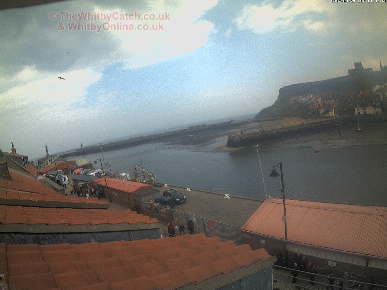 Whitby Sat 29th April 2017 13:42.