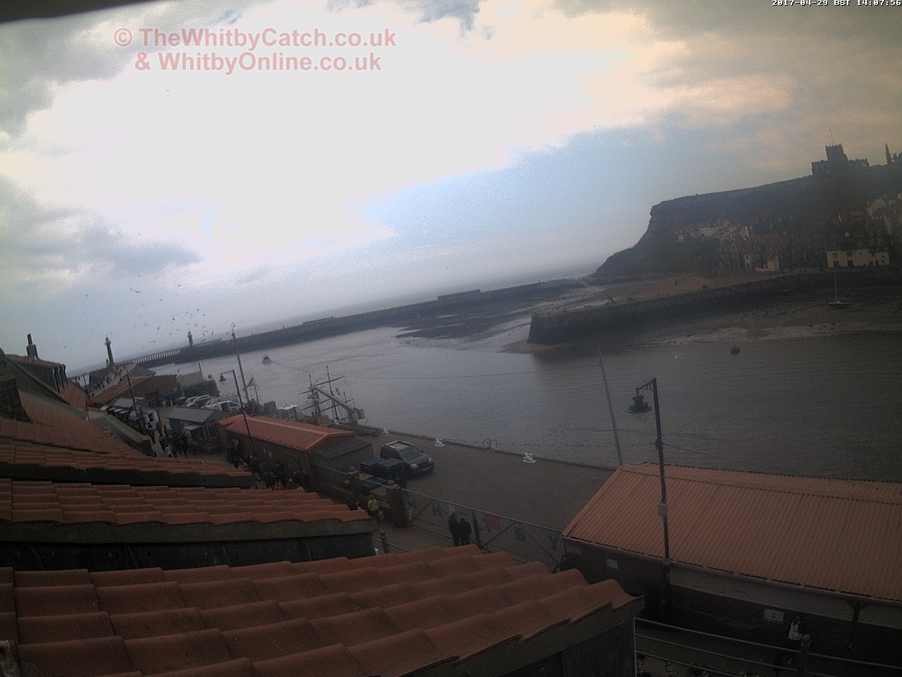 Whitby Sat 29th April 2017 14:08.
