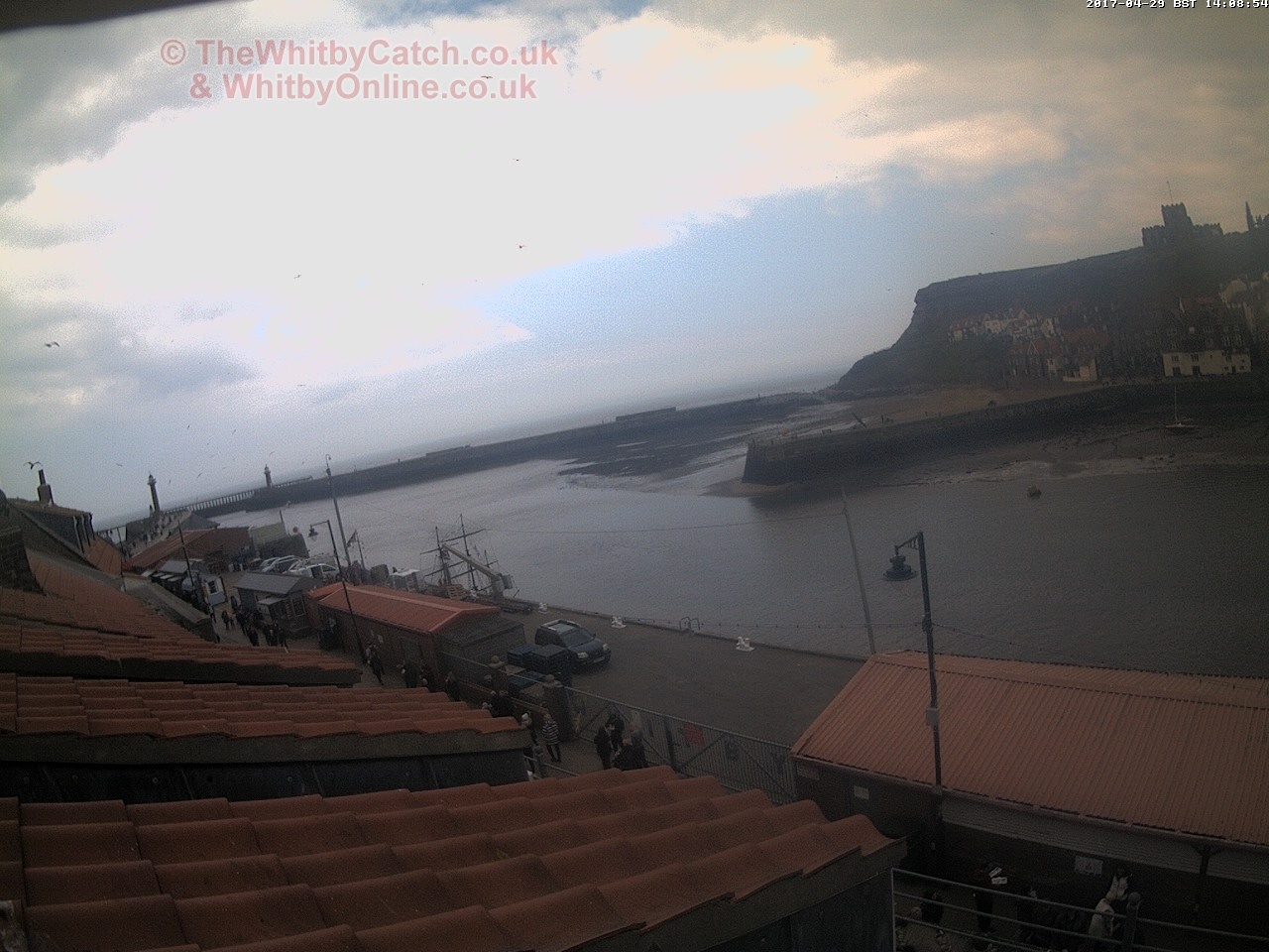 Whitby Sat 29th April 2017 14:09.