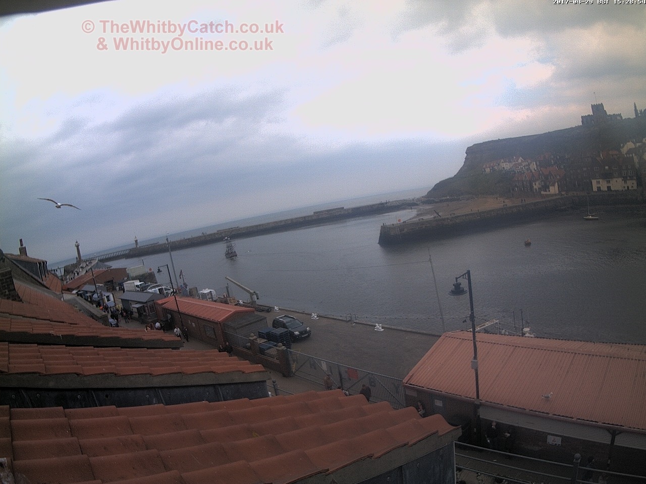 Whitby Sat 29th April 2017 15:29.
