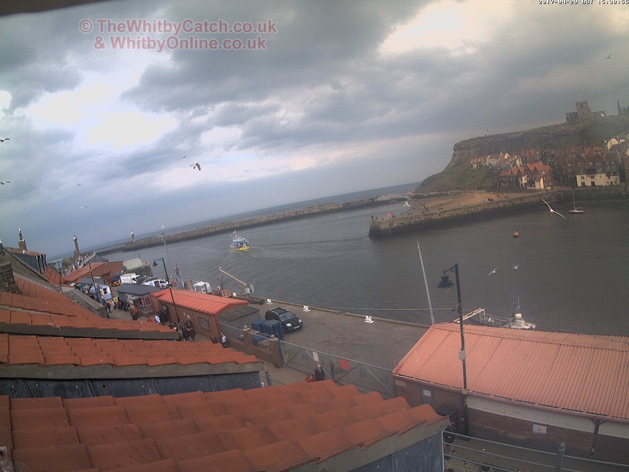 Whitby Sat 29th April 2017 15:39.