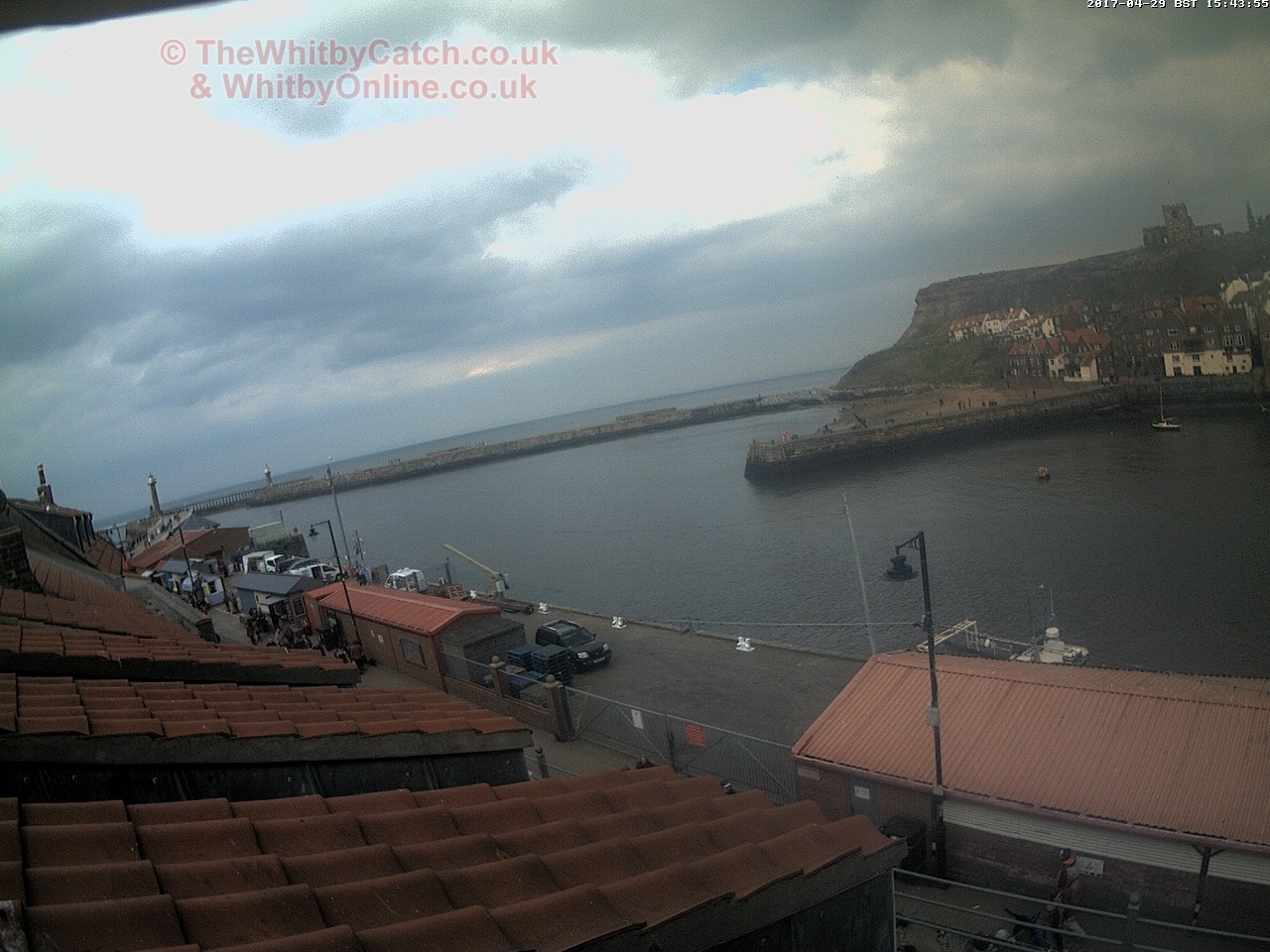 Whitby Sat 29th April 2017 15:44.
