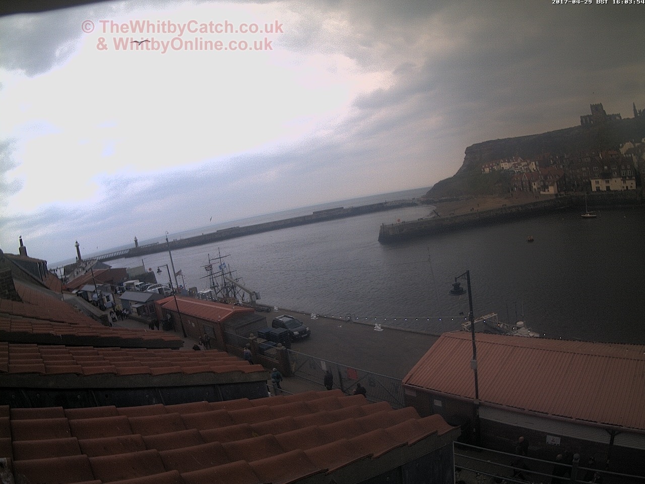Whitby Sat 29th April 2017 16:04.