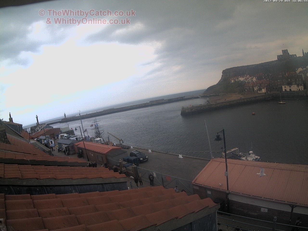 Whitby Sat 29th April 2017 16:07.