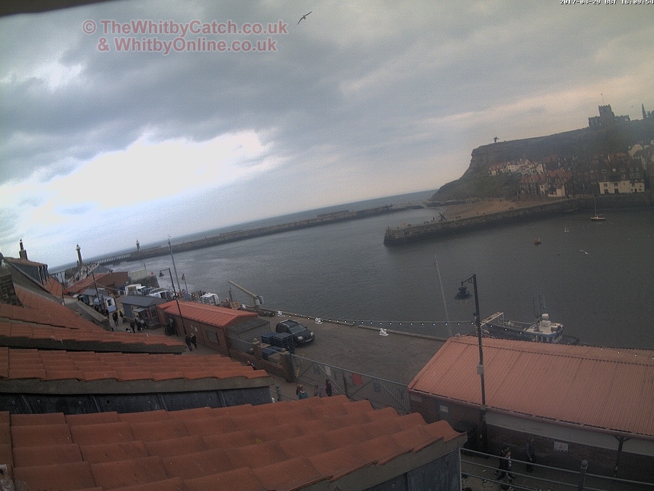 Whitby Sat 29th April 2017 16:10.