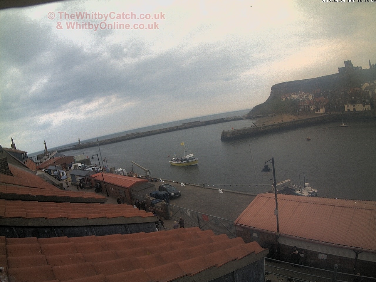 Whitby Sat 29th April 2017 16:14.
