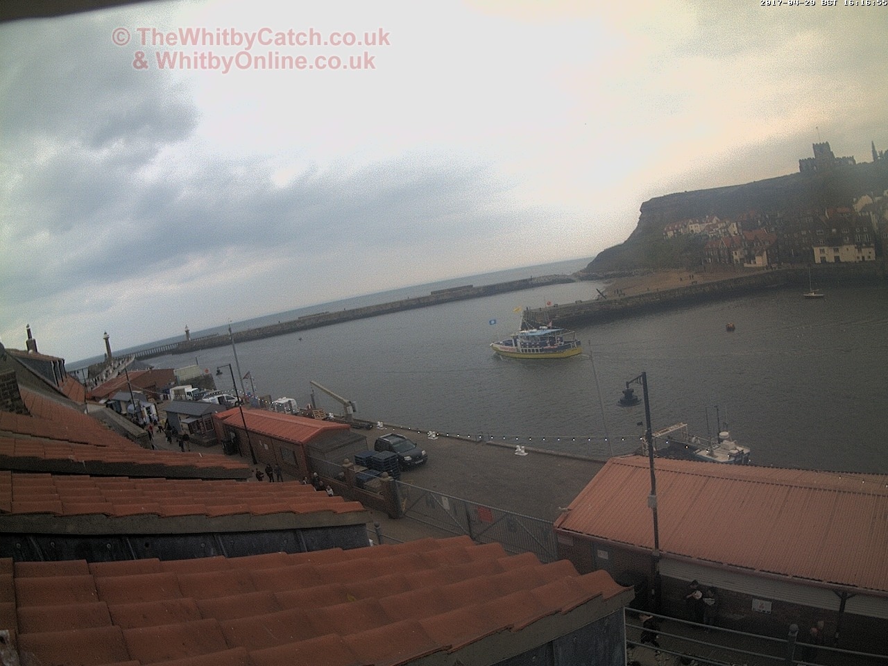 Whitby Sat 29th April 2017 16:17.