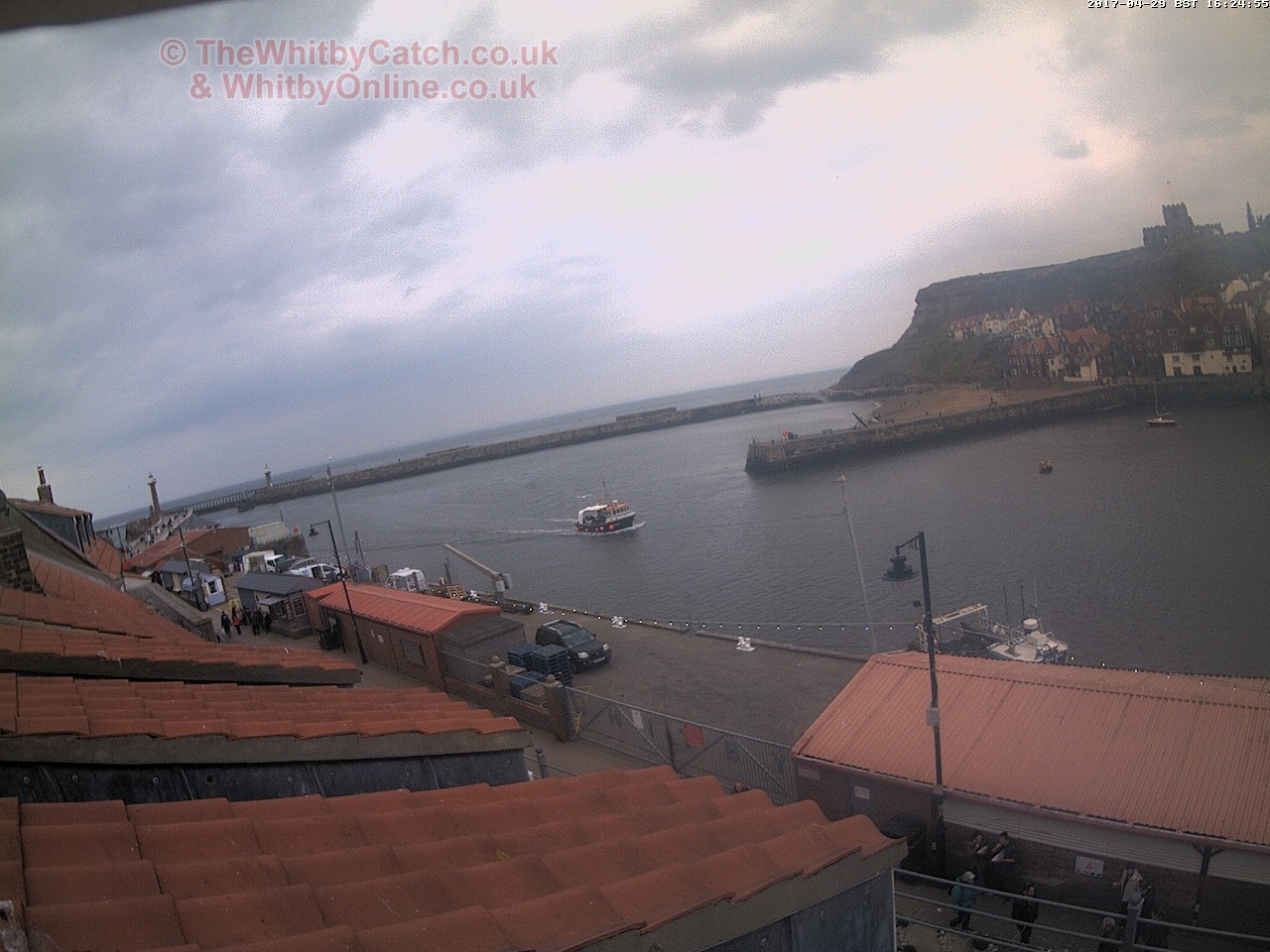 Whitby Sat 29th April 2017 16:25.