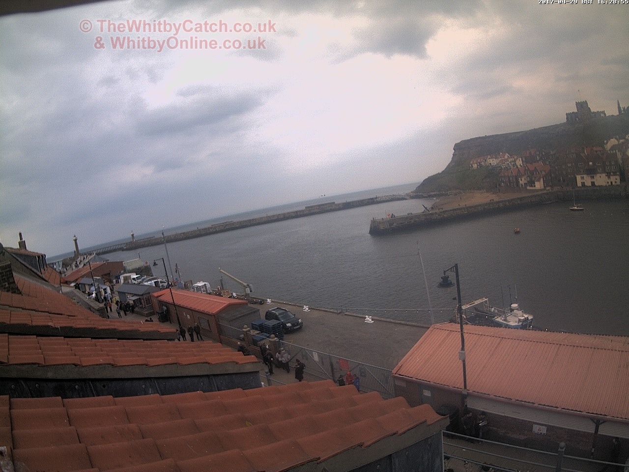 Whitby Sat 29th April 2017 16:29.