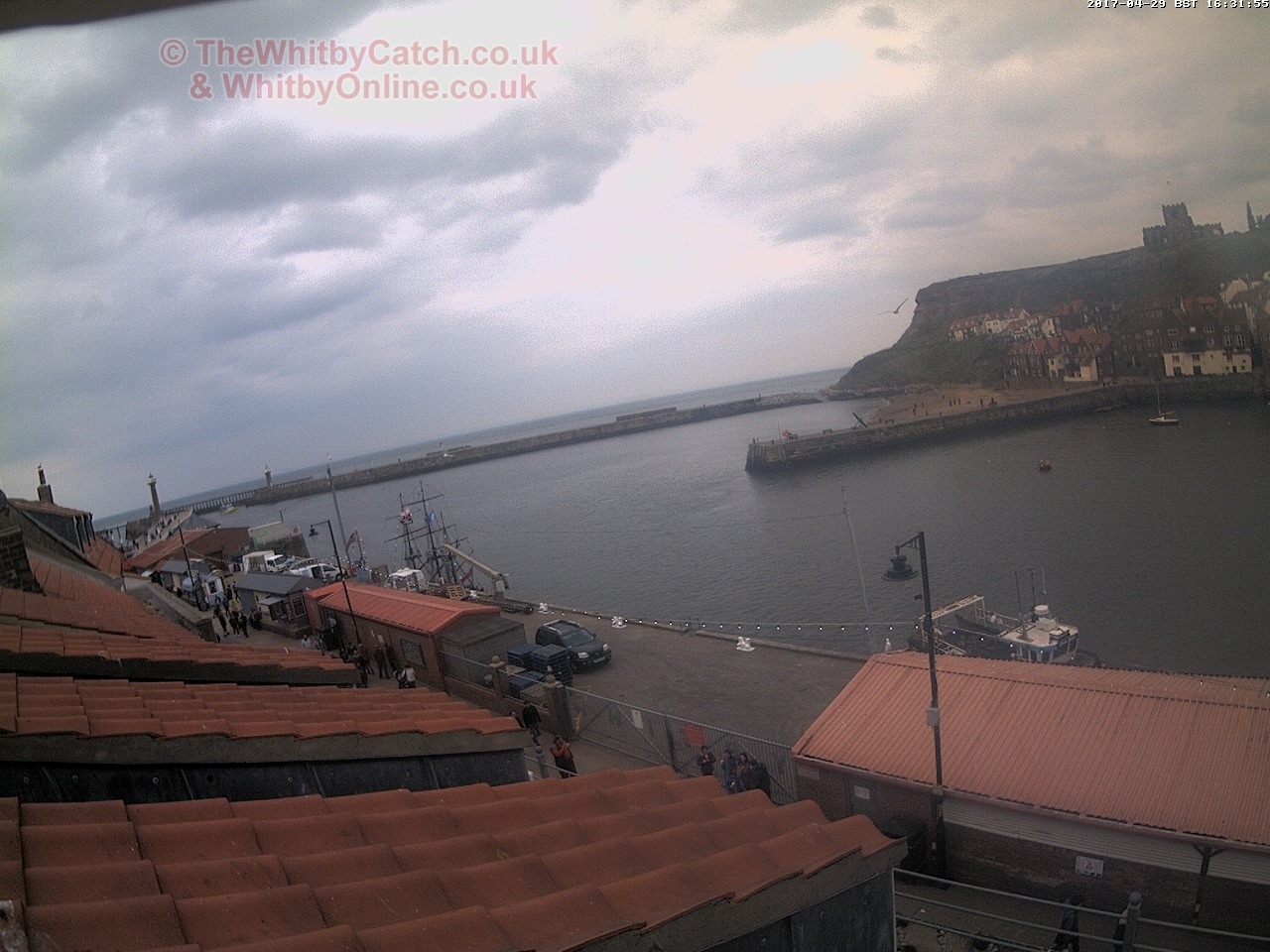 Whitby Sat 29th April 2017 16:32.