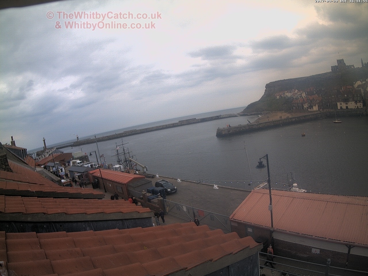Whitby Sat 29th April 2017 16:42.