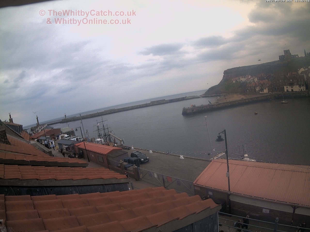 Whitby Sat 29th April 2017 16:43.