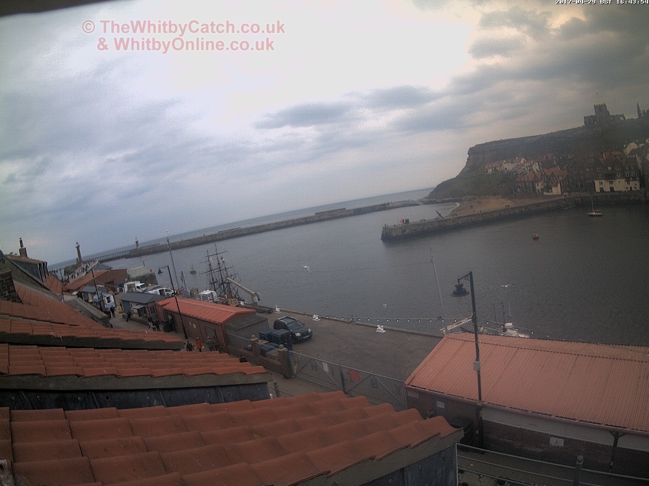 Whitby Sat 29th April 2017 16:44.