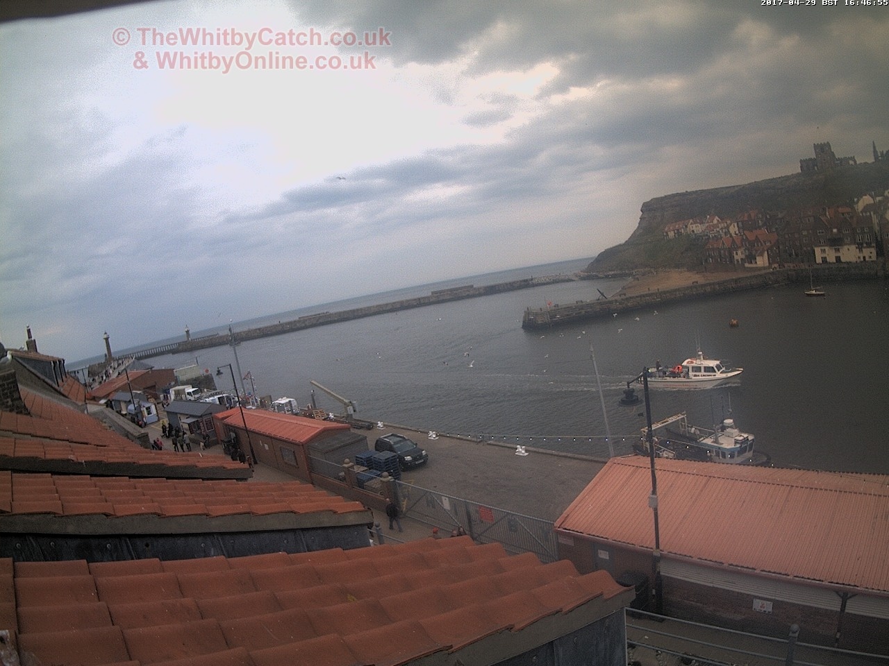 Whitby Sat 29th April 2017 16:47.