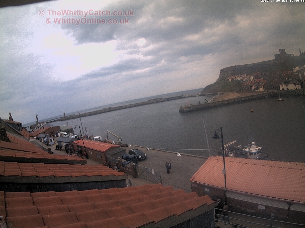 Whitby Sat 29th April 2017 16:49.