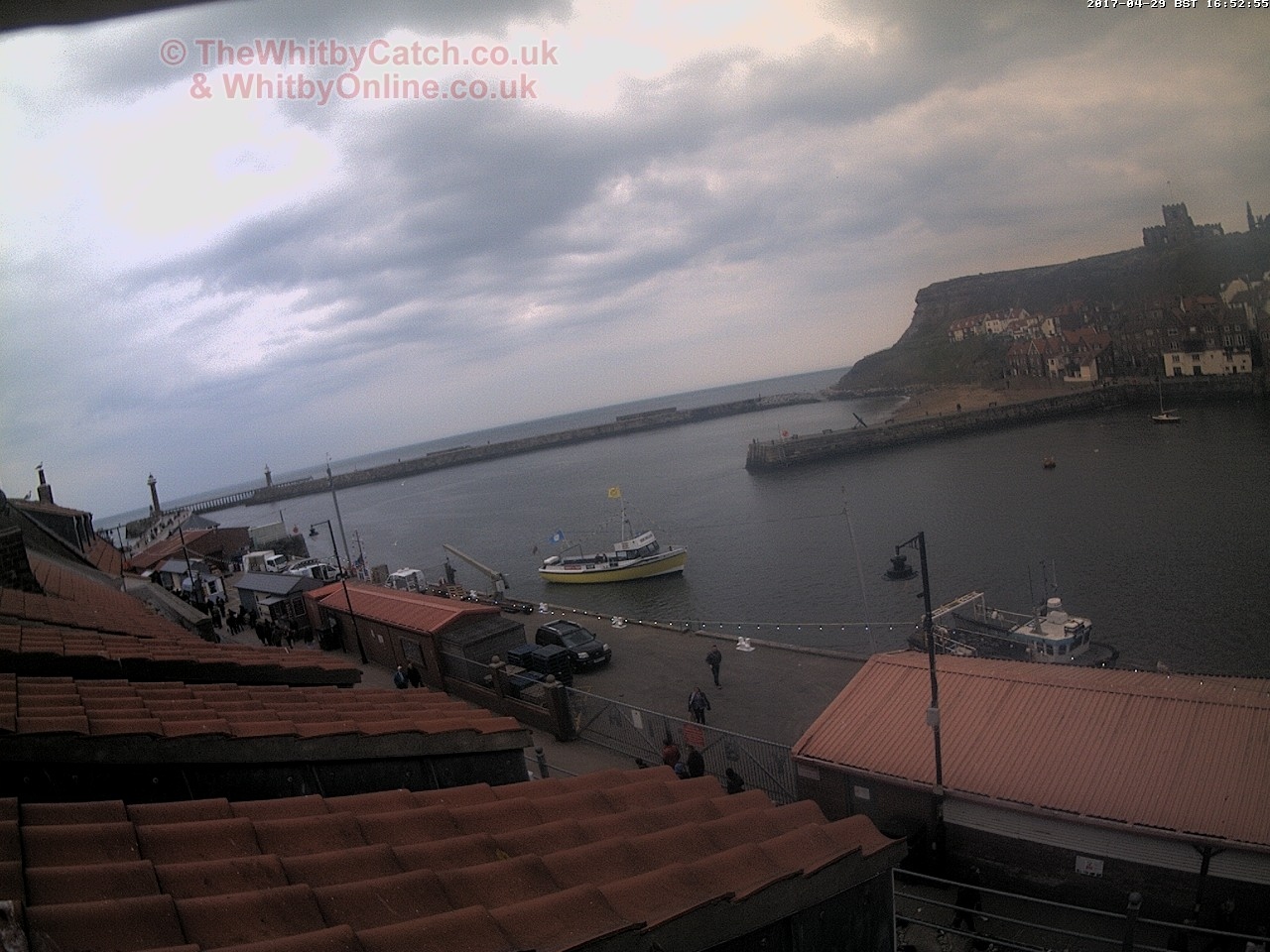 Whitby Sat 29th April 2017 16:53.