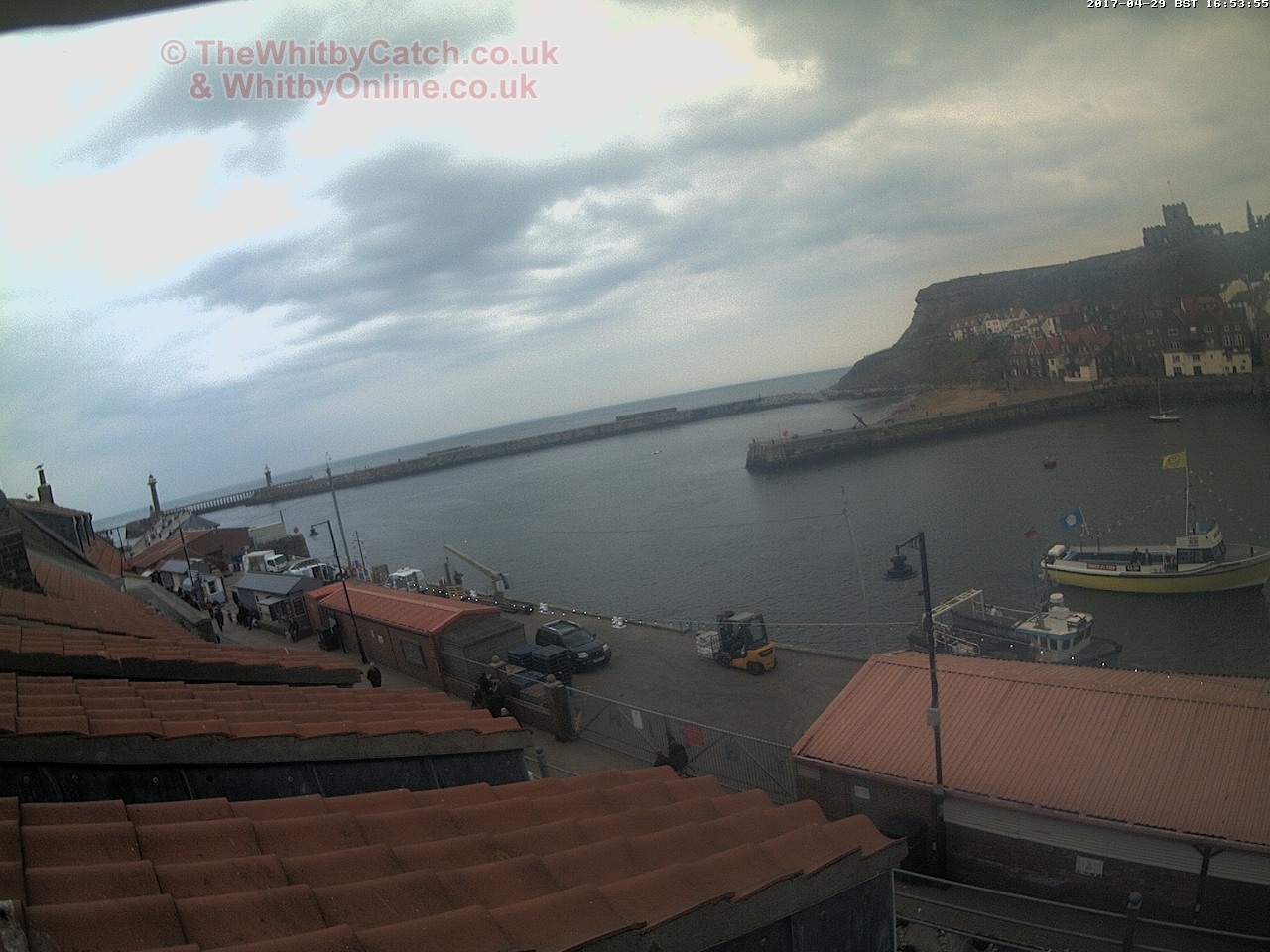 Whitby Sat 29th April 2017 16:54.