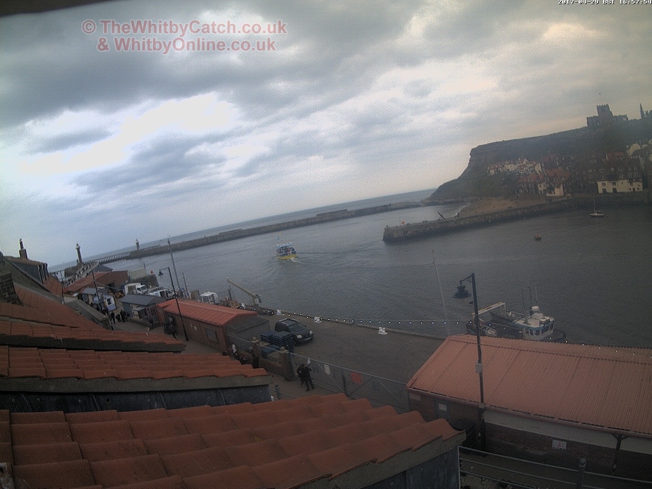 Whitby Sat 29th April 2017 16:58.