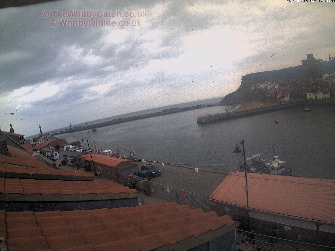 Whitby Sat 29th April 2017 17:02.