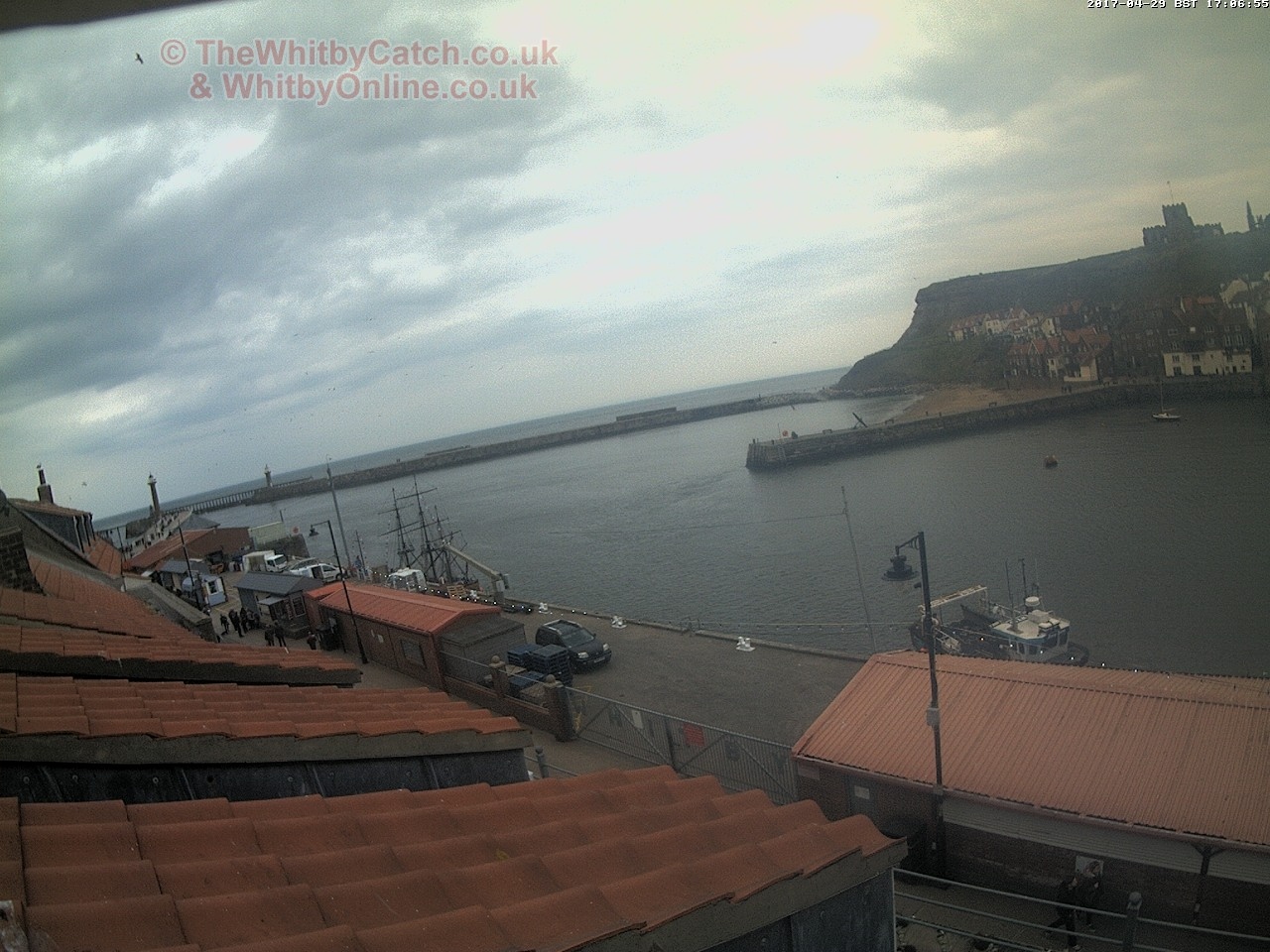 Whitby Sat 29th April 2017 17:07.