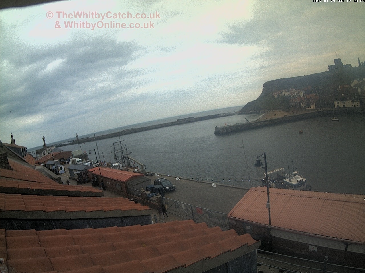 Whitby Sat 29th April 2017 17:09.