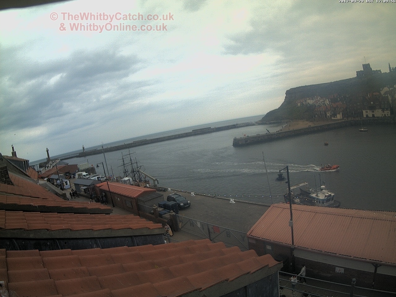 Whitby Sat 29th April 2017 17:10.