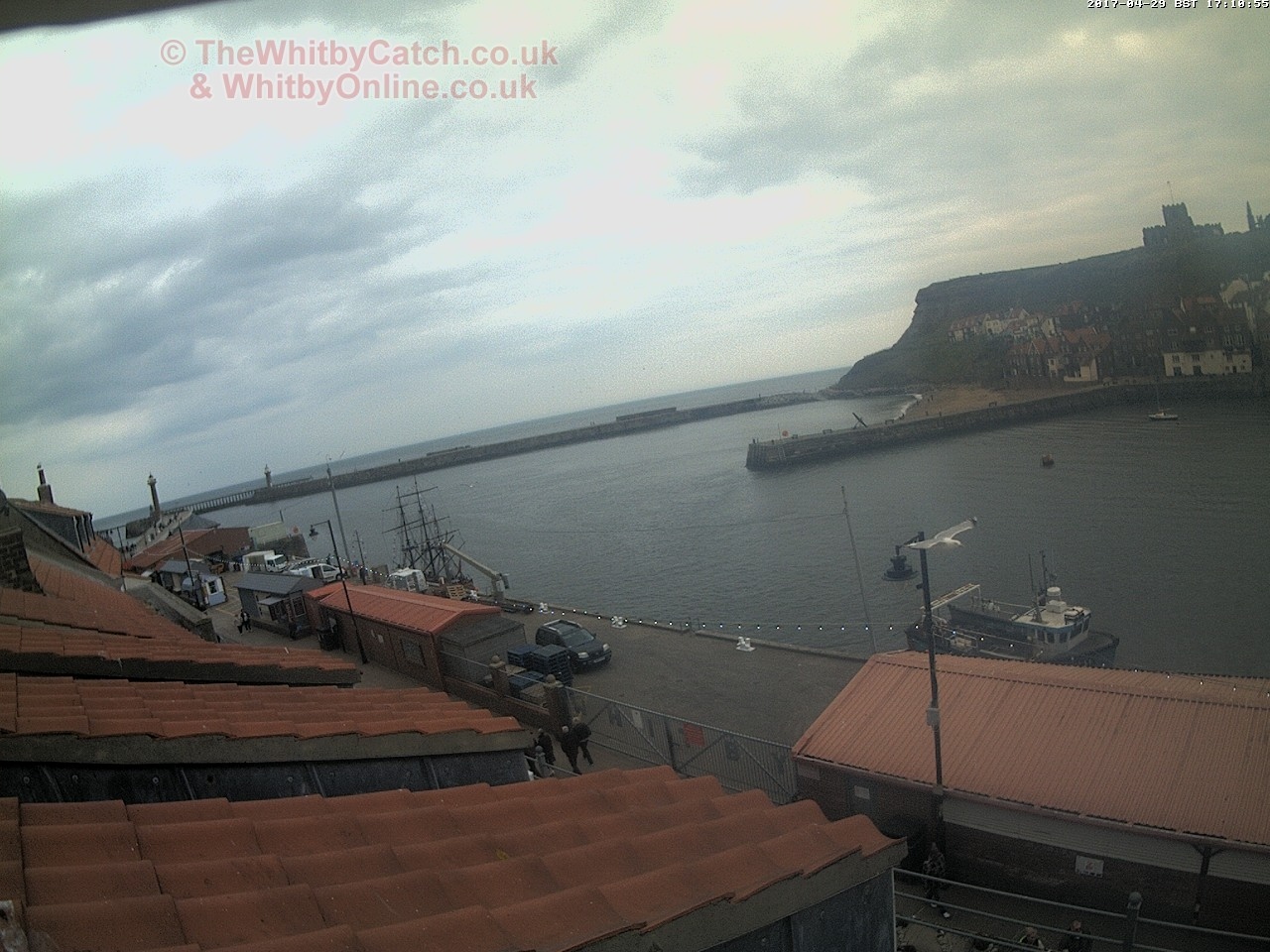 Whitby Sat 29th April 2017 17:11.