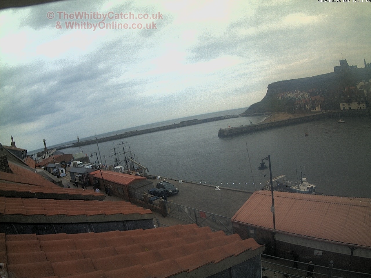 Whitby Sat 29th April 2017 17:12.
