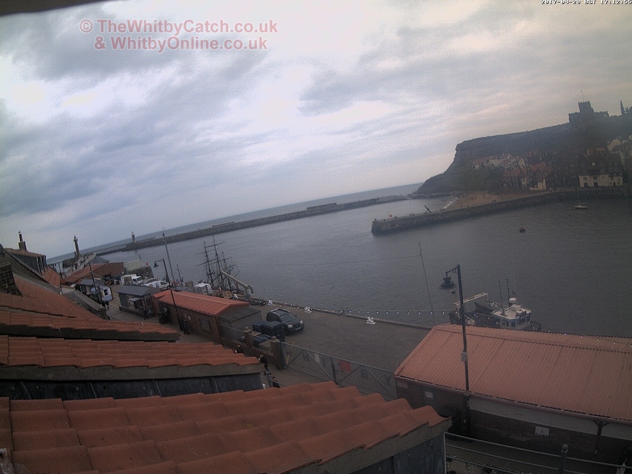 Whitby Sat 29th April 2017 17:13.